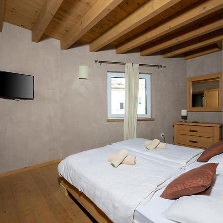 6-Bedroom Villa Chiara With Sea View Premantura Exterior foto