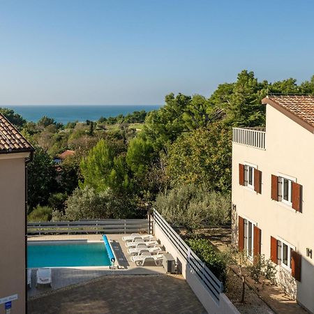 6-Bedroom Villa Chiara With Sea View Premantura Exterior foto