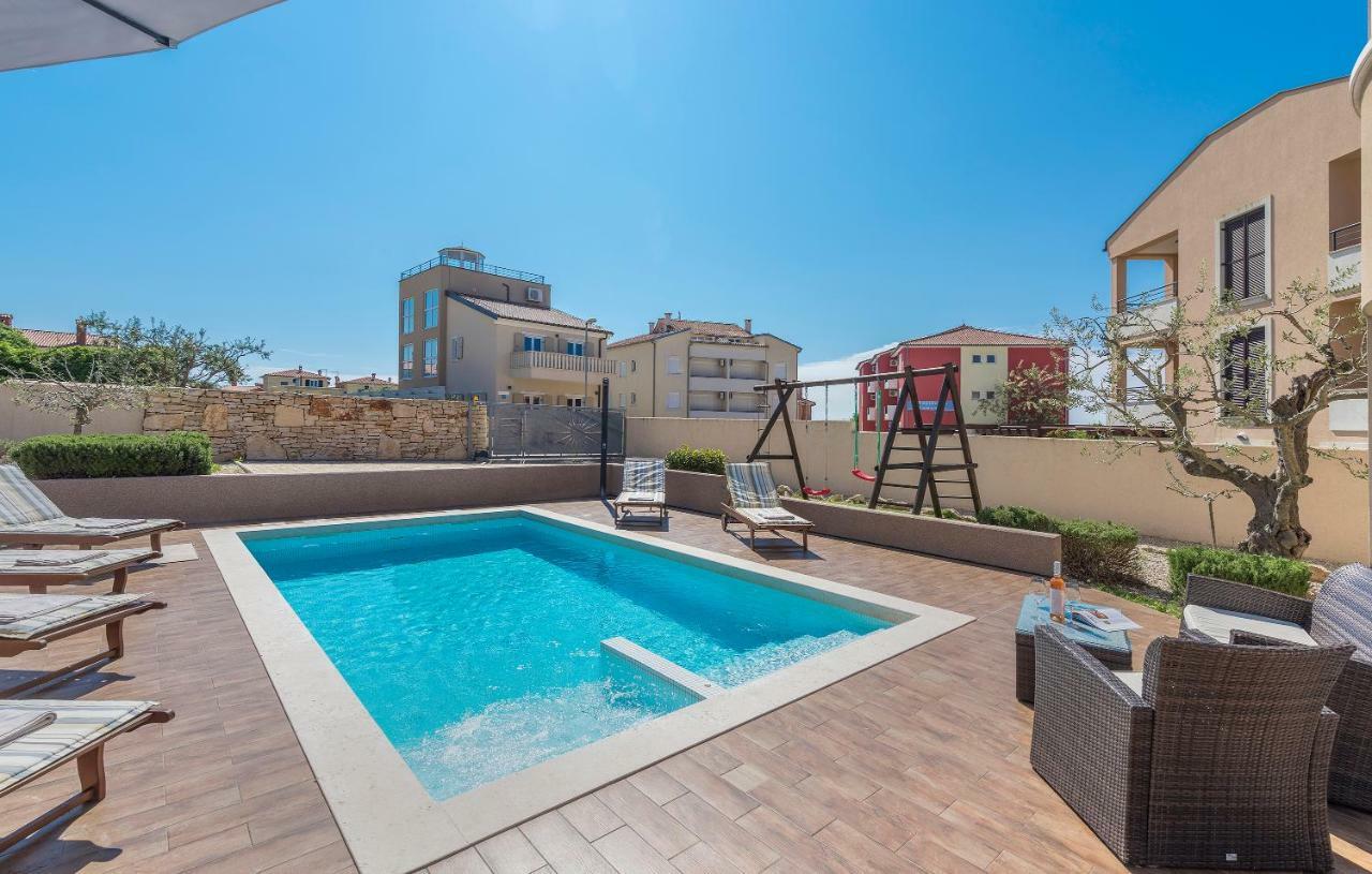 6-Bedroom Villa Chiara With Sea View Premantura Exterior foto